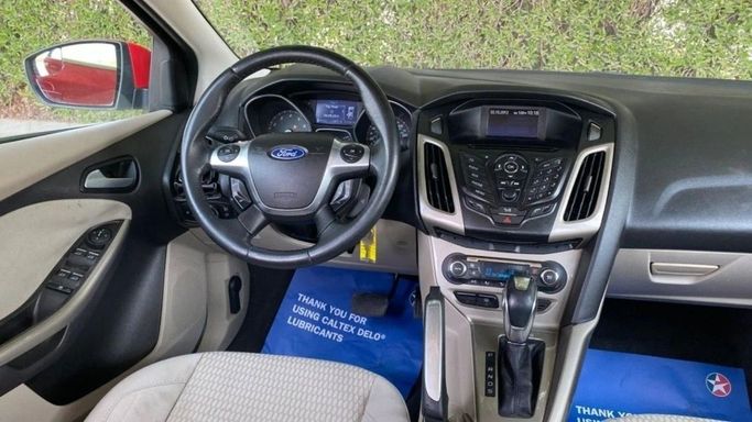 Подержанный Ford Focus III, 2.0 л, 2012 в Шардже от Halla Cars Красный цвет. Американская | AUTO.AE