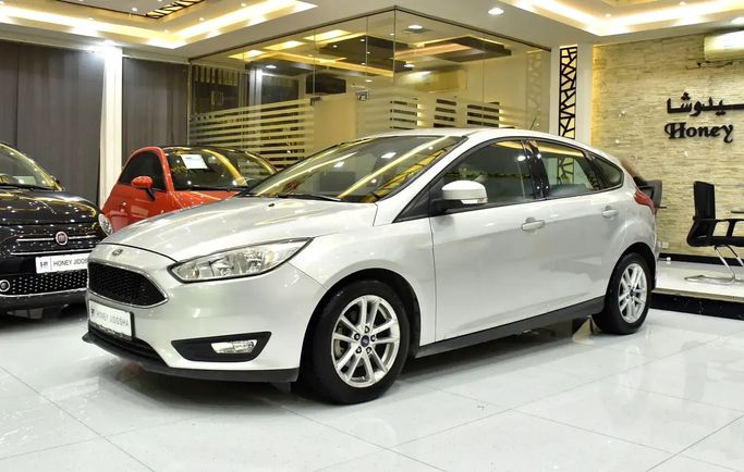 مستعملة Ford Focus ثالثاً فيس ليفت, 2.0 l, 2018 في في الشارقة من Honey Jidosha Used Cars Tr.، اللون فضي. مواصفات الخليج | AUTO.AE | إعلان #273183
