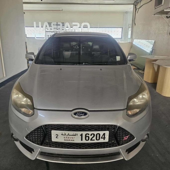 Подержанный Ford Focus ST III, 2.0 л, 2014 в Шардже Серебристый цвет. GCC | AUTO.AE | Объявление #250469