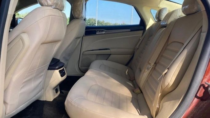 Подержанный Ford Fusion (North America) II, 2.0 л, 2016 в Шардже от Halla Cars Красный цвет. Американская | AUTO.AE