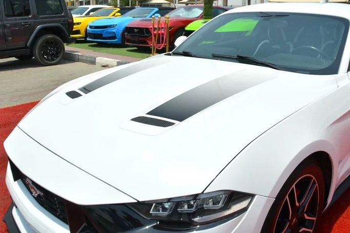 Used Ford Mustang VI Facelift, 2.3 l, 2020 in Sharjah by Wadishee Used Cars, White color. American Specs | AUTO.AE