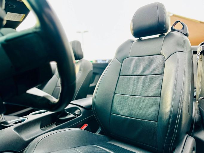 Подержанный Ford Mustang VI Рестайлинг, 2.3 л, 2022 в Шардже от Kandy Cars Синий цвет. Other | AUTO.AE