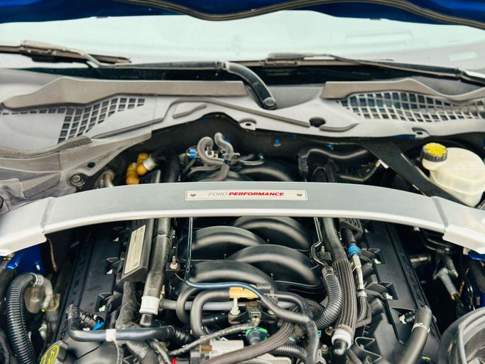 Подержанный Ford Mustang VI, 5.2 л, 2017 в Шардже от Kandy Cars Синий цвет. Other | AUTO.AE