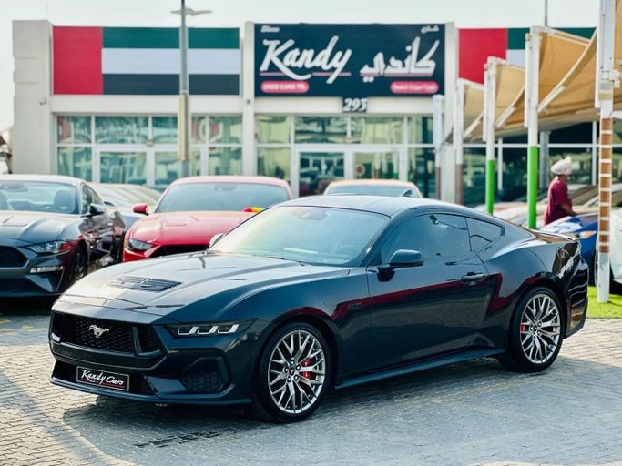 Подержанный Ford Mustang GT Performance VII, 5.0 л, 2024 в Шардже от Kandy Cars Черный цвет. Американская | AUTO.AE