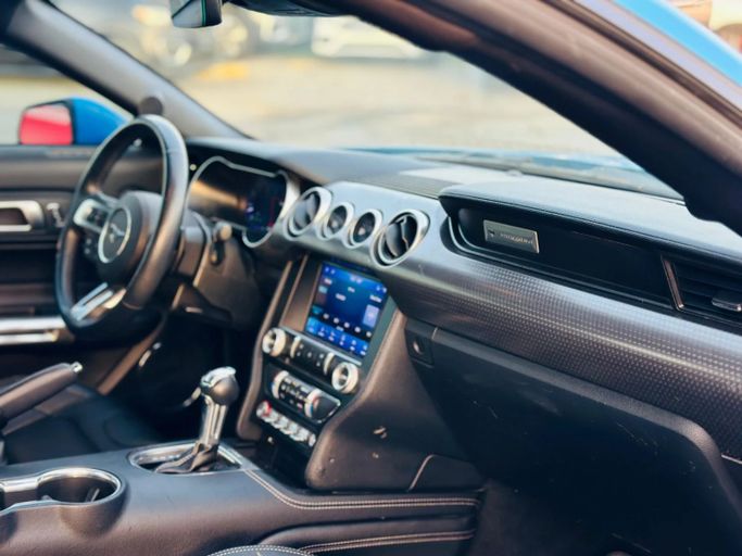Подержанный Ford Mustang GT Performance VI Рестайлинг, 5.0 л, 2022 в Шардже от Kandy Cars Синий цвет. Американская | AUTO.AE