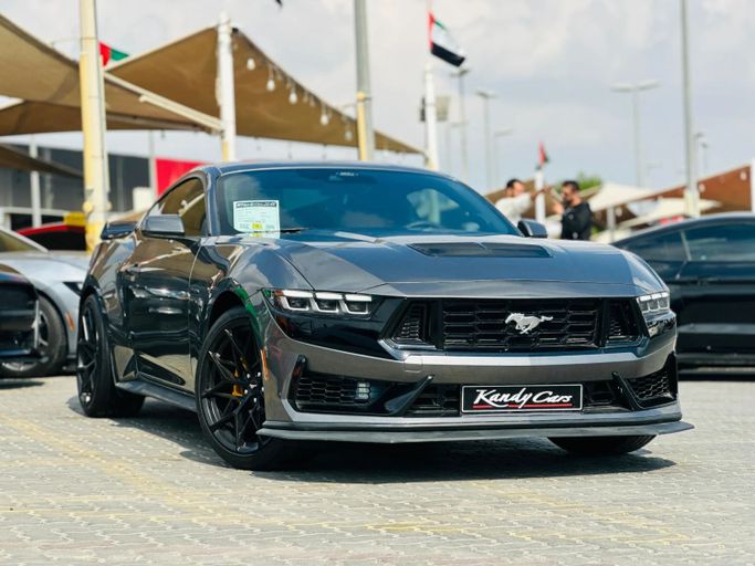 Подержанный Ford Mustang VII, 2.3 л, 2024 в Шардже от Kandy Cars Черный цвет. Американская | AUTO.AE