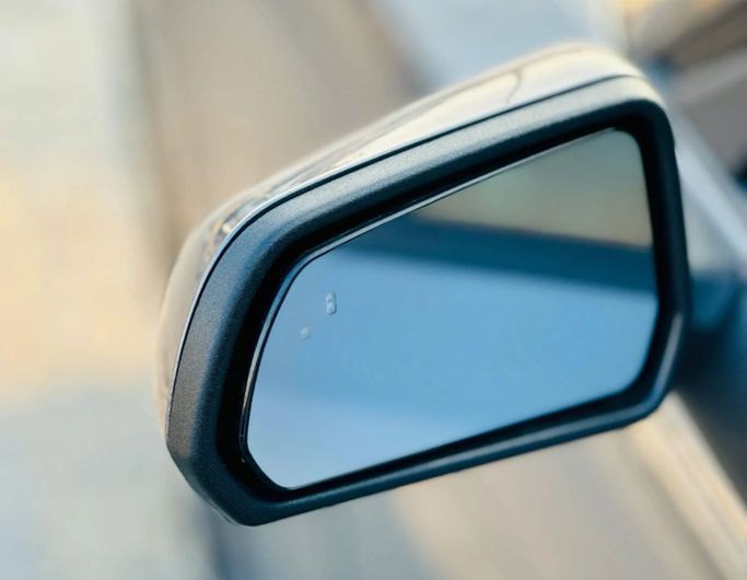 Подержанный Ford Mustang VII, 2.3 л, 2024 в Шардже от Kandy Cars Серый цвет. Американская | AUTO.AE