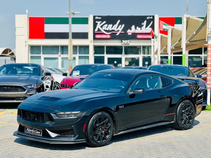 Подержанный Ford Mustang GT Performance VII, 5.0 л, 2024 в Шардже от Kandy Cars Черный цвет. Американская | AUTO.AE