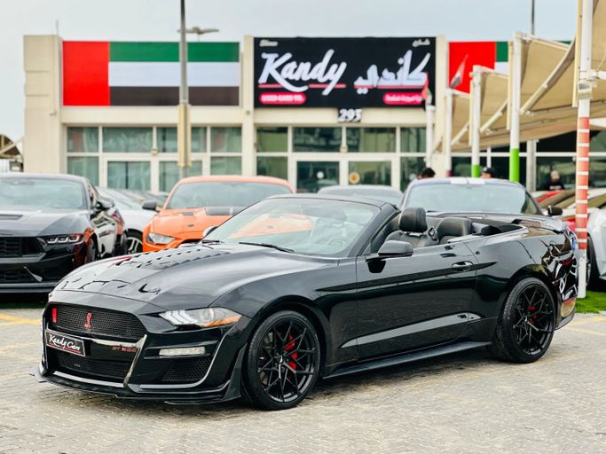 Подержанный Ford Mustang VI, 5.0 л, 2015 в Шардже от Kandy Cars Черный цвет. Американская | AUTO.AE
