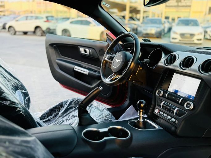 Подержанный Ford Mustang GT Performance VI Рестайлинг, 5.0 л, 2020 в Шардже от Kandy Cars Красный цвет. Американская | AUTO.AE