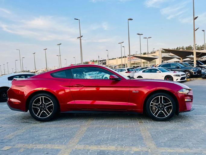 Подержанный Ford Mustang GT Performance VI Рестайлинг, 5.0 л, 2020 в Шардже от Kandy Cars Красный цвет. Американская | AUTO.AE