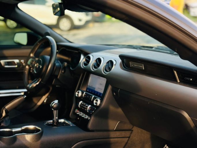 Подержанный Ford Mustang GT Performance VI Рестайлинг, 5.0 л, 2021 в Шардже от Kandy Cars Черный цвет. Американская | AUTO.AE