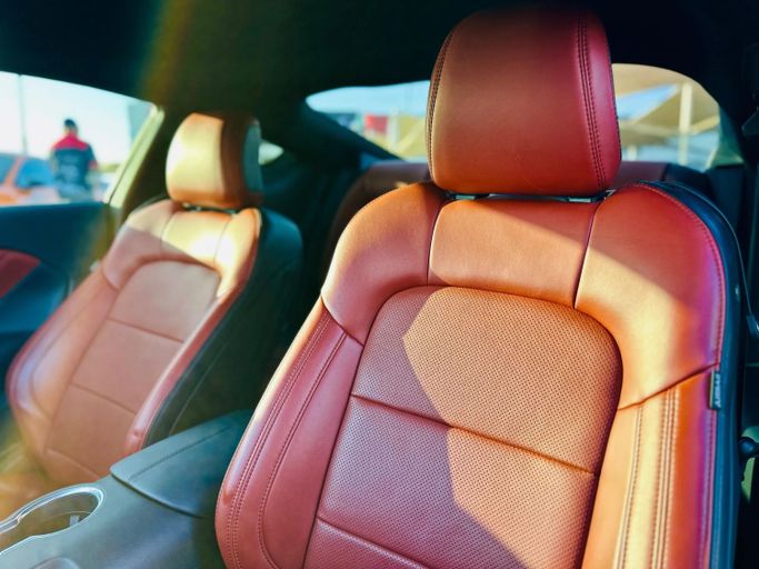 Подержанный Ford Mustang GT Performance VII, 5.0 л, 2024 в Шардже от Kandy Cars Красный цвет. Американская | AUTO.AE