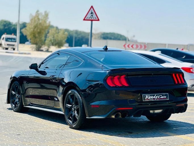 Подержанный Ford Mustang GT Performance VI Рестайлинг, 5.0 л, 2021 в Шардже от Kandy Cars Черный цвет. Американская | AUTO.AE