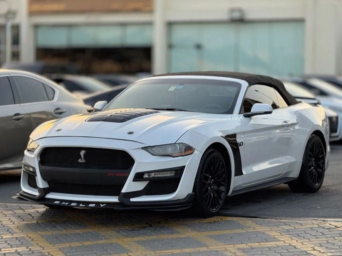 Used Ford Mustang VI Facelift, 5.0 l, 2019 in Sharjah by Titanium Used Cars, White color. American Specs | AUTO.AE