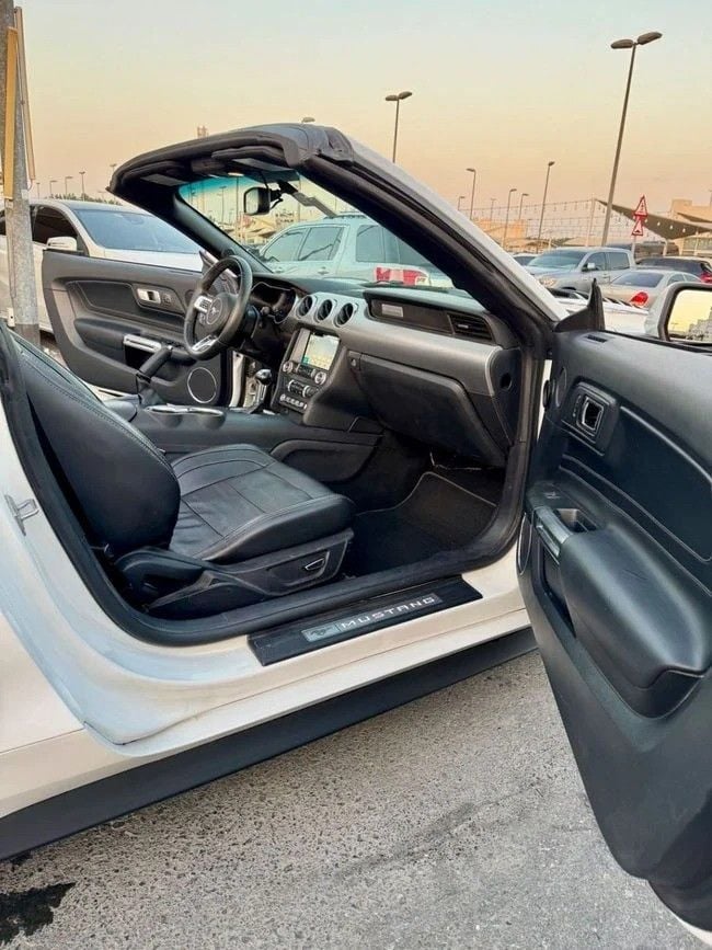 Used Ford Mustang VI Facelift, 5.0 l, 2019 in Sharjah by Titanium Used Cars, White color. American Specs | AUTO.AE
