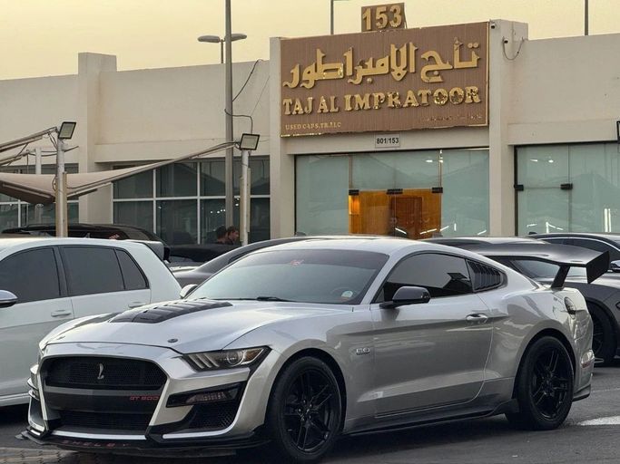 Used Ford Mustang VI Facelift, 5.0 l, 2017 in Sharjah by Titanium Used Cars, Silver color. American Specs | AUTO.AE