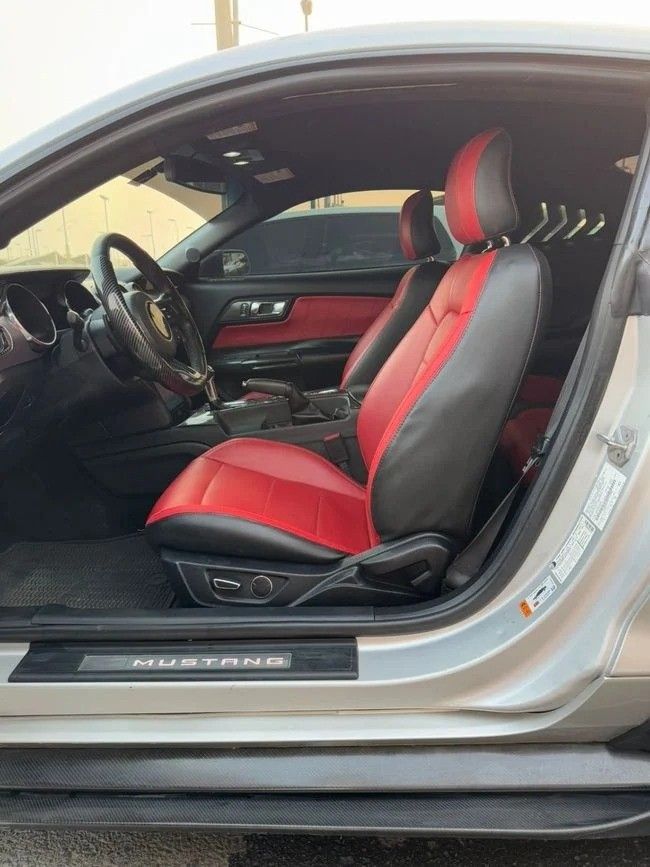 Used Ford Mustang VI Facelift, 5.0 l, 2017 in Sharjah by Titanium Used Cars, Silver color. American Specs | AUTO.AE