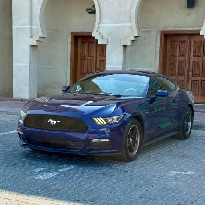 Подержанный Ford Mustang VI, 5.0 л, 2015 в Шардже от Sarmad Cars Синий цвет.  | AUTO.AE