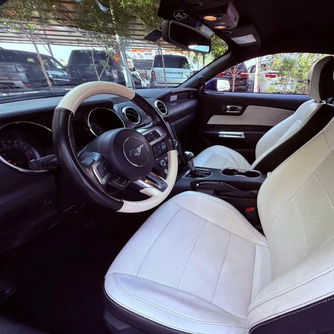 Подержанный Ford Mustang VI, 5.0 л, 2015 в Шардже от Sarmad Cars Синий цвет.  | AUTO.AE