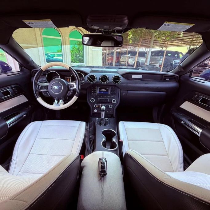 Подержанный Ford Mustang VI, 5.0 л, 2015 в Шардже от Sarmad Cars Синий цвет.  | AUTO.AE