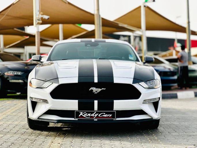 مستعملة Ford Mustang فيس ليفت السادس, 2.3 l, 2022 في في الشارقة من Kandy Cars، اللون أبيض. المواصفات الأمريكية | AUTO.AE | إعلان #256807