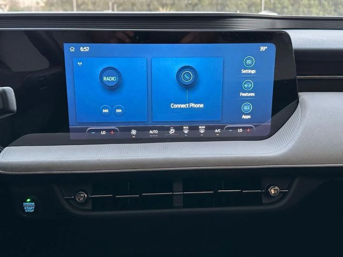 Подержанный Ford Taurus VI Рестайлинг, 2.0 л, 2019 в Шардже от Al Jana Used Cars Черный цвет. GCC | AUTO.AE