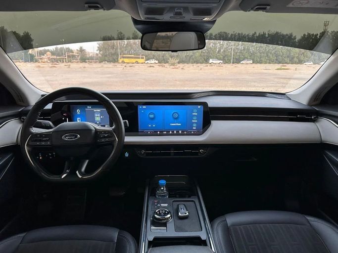 Подержанный Ford Taurus VI Рестайлинг, 2.0 л, 2019 в Шардже от Al Jana Used Cars Черный цвет. GCC | AUTO.AE