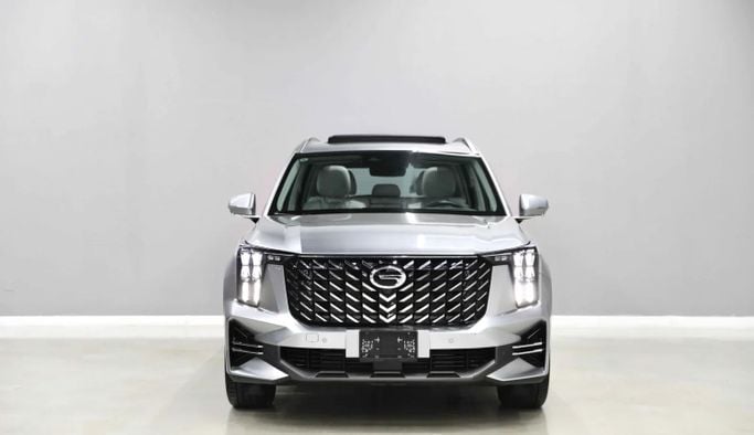 Used GAC GS8 II, 2.0 l, 2023 in Sharjah by Al Qassem Cars Trading, Silver color. GCC Specs | AUTO.AE