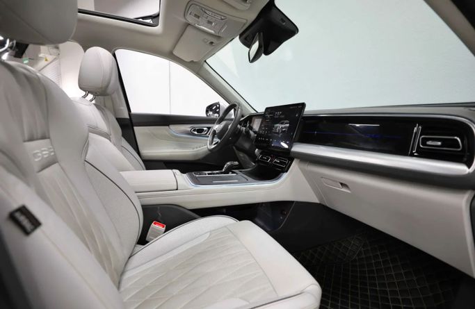 Used GAC GS8 II, 2.0 l, 2023 in Sharjah by Al Qassem Cars Trading, Silver color. GCC Specs | AUTO.AE