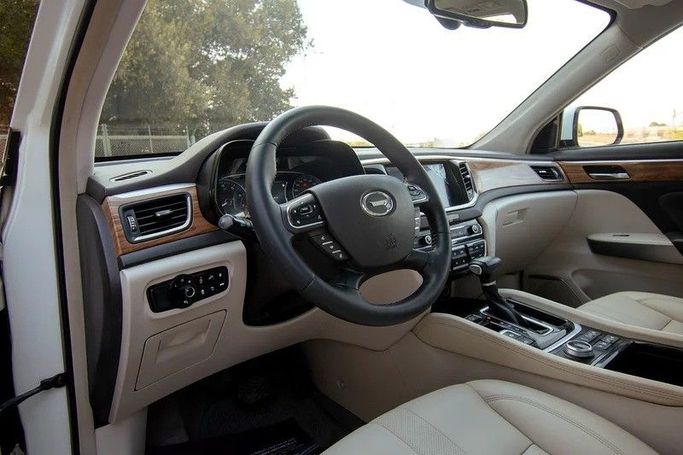 Used GAC GS8 I, 2.0 l, 2020 in Sharjah by First Choice Cars, White color. GCC Specs | AUTO.AE