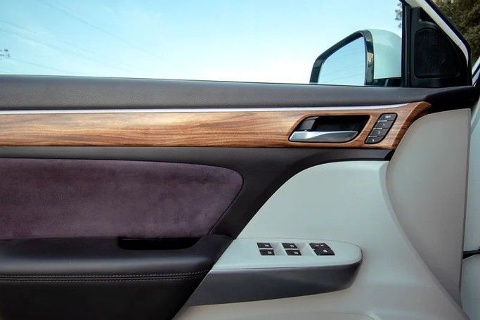 Used GAC GS8 I, 2.0 l, 2020 in Sharjah by First Choice Cars, White color. GCC Specs | AUTO.AE