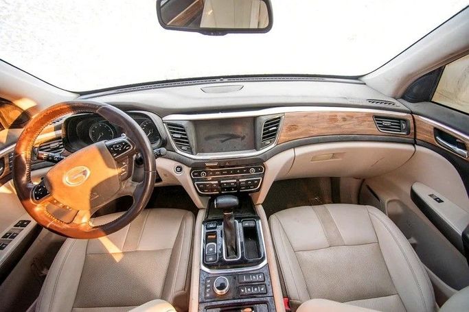 Подержанный GAC GS8 I, 2.0 л, 2021 в Шардже от First Choice Cars Белый цвет. GCC | AUTO.AE