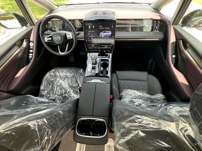 Новый GAC M8, 2.0 л, 2025 в Шардже от First Choice Cars Черный цвет. GCC | AUTO.AE