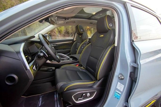 Подержанный Geely Tugella I Рестайлинг, 2.0 л, 2024 в Шардже от First Choice Cars Черный цвет. GCC | AUTO.AE