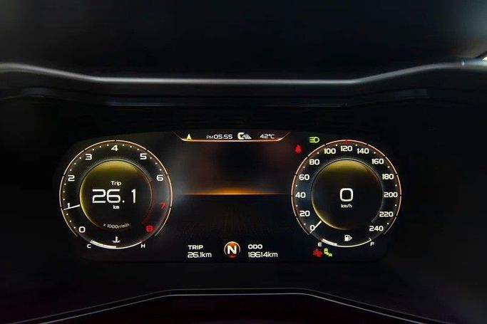 Подержанный Geely Tugella I Рестайлинг, 2.0 л, 2024 в Шардже от First Choice Cars Черный цвет. GCC | AUTO.AE