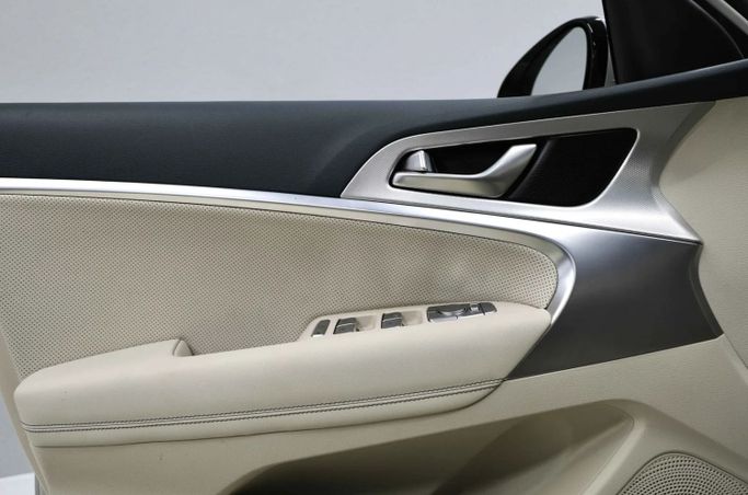 Used Genesis G70 I Facelift, 2.5 l, 2024 in Sharjah by Al Qassem Cars Trading, Grey color. Korean Specs | AUTO.AE