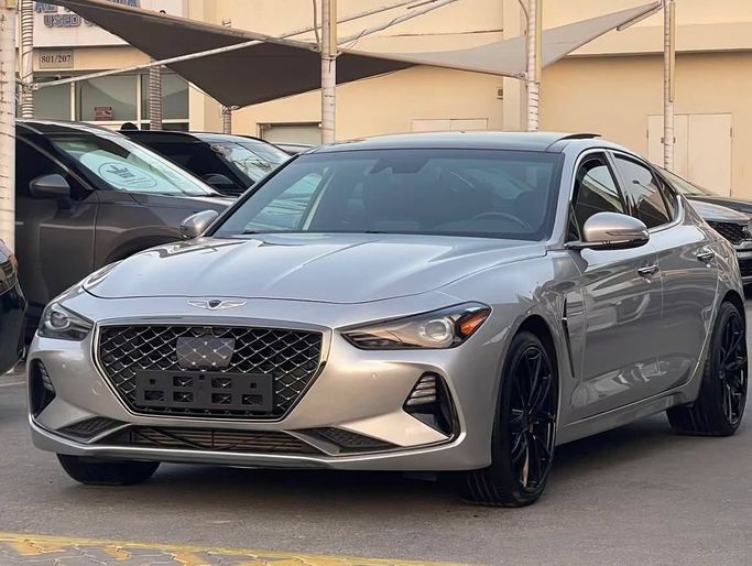 Подержанный Genesis G70 I, 3.3 л, 2019 в Шардже от Al Nukhba Al Malakyah Used Cars Серебристый цвет. Американская | AUTO.AE