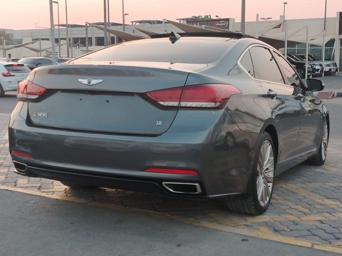 Подержанный Genesis G80 I, 3.8 л, 2015 в Шардже от Al Helal Al Abyadh Used Cars Серый цвет. GCC | AUTO.AE