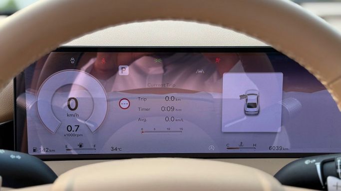 Used Genesis G80 II Facelift, 2026 in Sharjah by Badar Used Cars, Grey color. Other | AUTO.AE