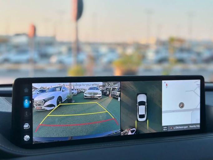 Подержанный Genesis G80 II, 2.5 л, 2023 в Шардже от Badar Used Cars Черный цвет.  | AUTO.AE