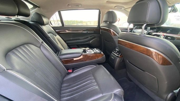 Used Genesis G90 I, 3.3 l, 2017 in Sharjah by Halla Cars, Silver color. American Specs | AUTO.AE