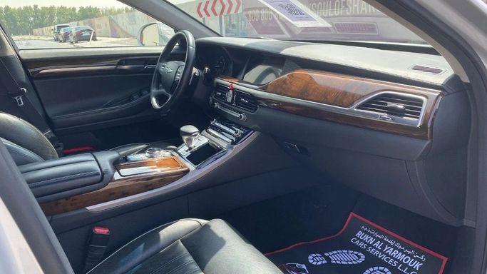 Used Genesis G90 I, 3.3 l, 2017 in Sharjah by Halla Cars, Silver color. American Specs | AUTO.AE