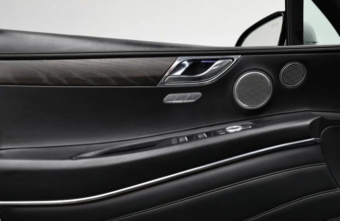 Used Genesis GV80 I, 3.5 l, 2021 in Sharjah by Al Qassem Cars Trading, Grey color. American Specs | AUTO.AE