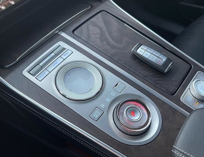 Подержанный Genesis GV80 I, 3.5 л, 2022 в Шардже от Al Nukhba Al Malakyah Used Cars Черный цвет. Американская | AUTO.AE