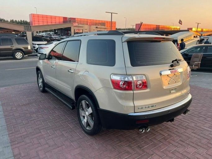 Used GMC Acadia I, 3.6 l, 2011 in Sharjah by Halla Cars, Golden color. GCC Specs | AUTO.AE