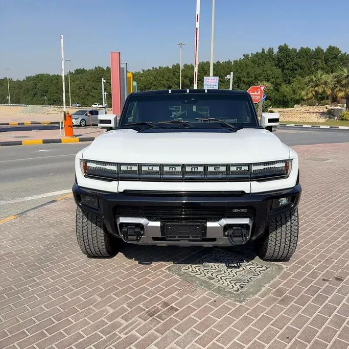 Used GMC Hummer EV, 2025 in Sharjah by Golden Desert Used Car, White color. Other | AUTO.AE