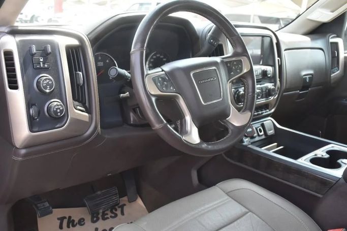 Подержанный GMC Sierra III (K2XX) Рестайлинг, 5.3 л, 2016 в Шардже от Alfaris Used Cars Серый цвет. GCC | AUTO.AE