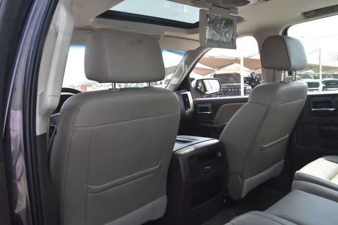 Подержанный GMC Sierra III (K2XX) Рестайлинг, 5.3 л, 2016 в Шардже от Alfaris Used Cars Серый цвет. GCC | AUTO.AE