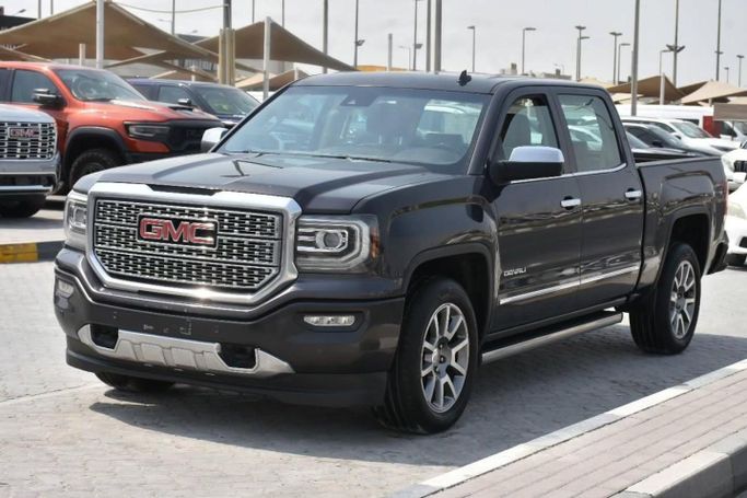Used GMC Sierra III (K2XX) Facelift, 5.3 l, 2016 in Sharjah by Alfaris Used Cars, Black color. GCC Specs | AUTO.AE